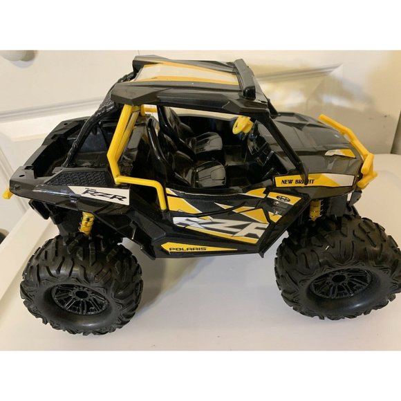 New Bright RC 1:14 Scale Polaris RZR ATV - Yellow no remote no battery cover 13” - Picture 3 of 12